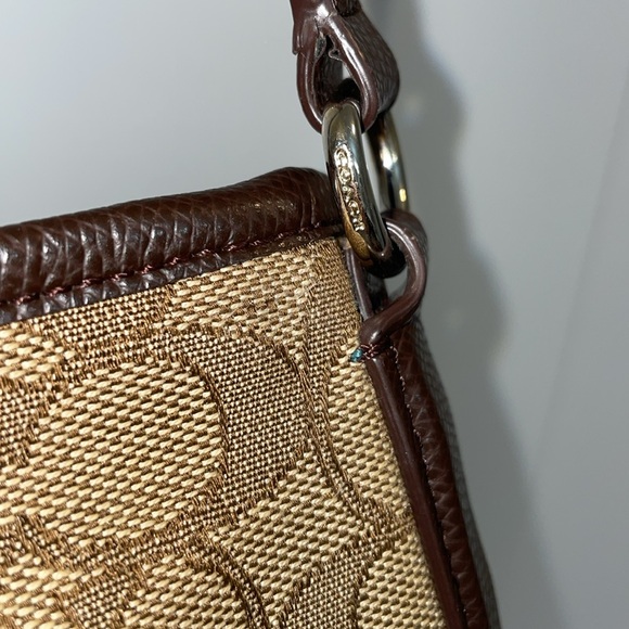 Coach | Signature shoulder crossbody canvas bag - Picture 13 of 16